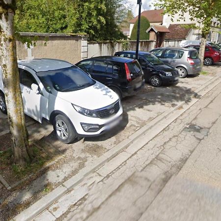 Maison De Ville Avec Parking Gratuit Chablis Eksteriør bilde